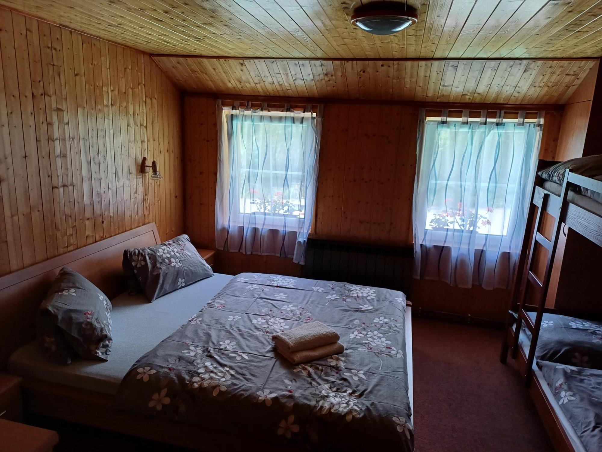Hotel Prazova Bouda à Dobré Extérieur photo